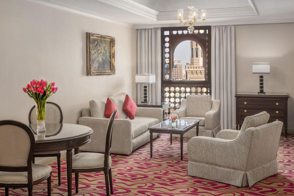 Intercontinental Dar Al Iman Madinah By Ihg Hotell Medina Exteriör bild Suite at the Four Seasons Hotel, Mecca